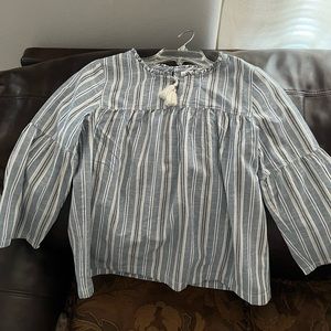 Gap top girls xxl pinstripes blue and beige